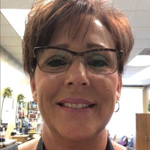 Meet your Posher, Christine